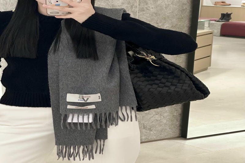 スタルビ(Stalvey)とボッテガ・ヴェネタ(Bottega Veneta)からのセレクションが注目されるに違いない
