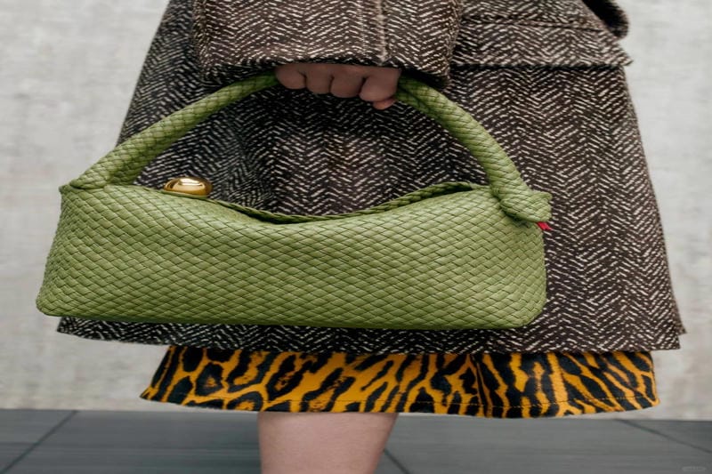 ボッテガ ボディ バッグ メンズ