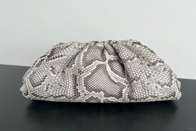 ボッテガ風 バッグとは？