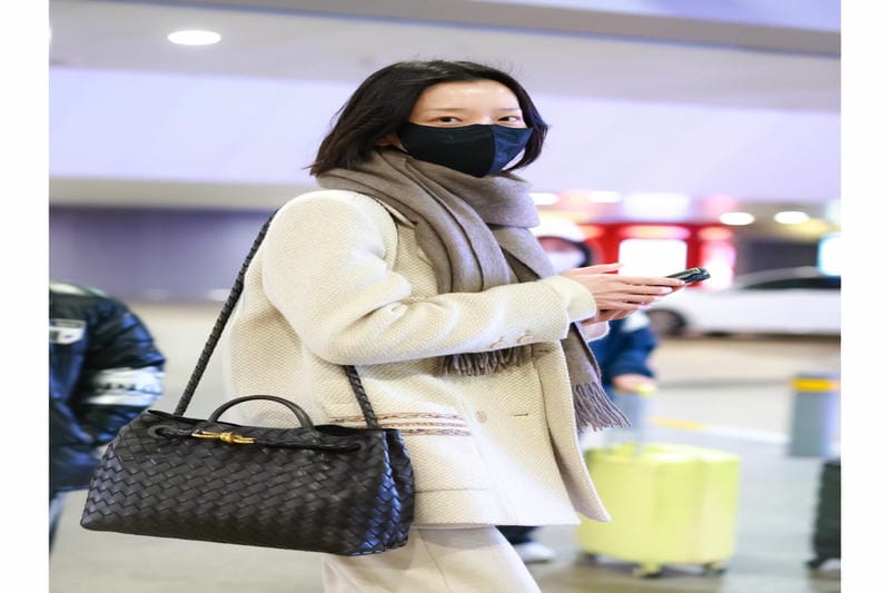 ボッテガ・ヴェネタから大人気「チェーン ポーチ」の新サイズが登場！