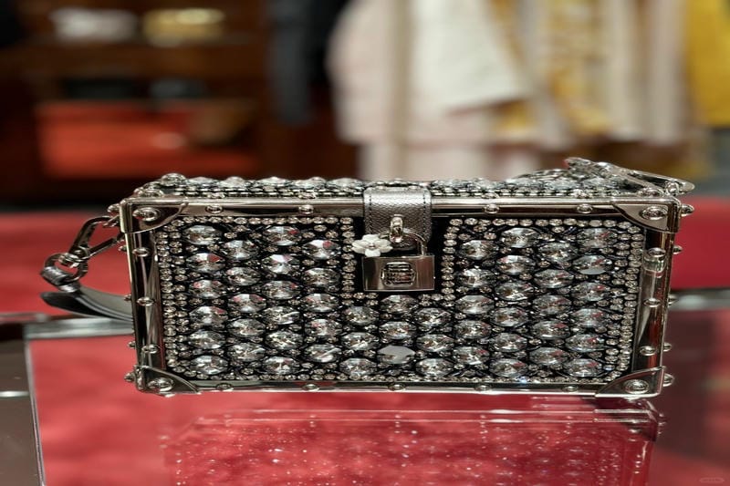 ドルチェ&ガッバーナが2023春夏の広告キャンペーンのミューズにキム・カーダシアンを起用