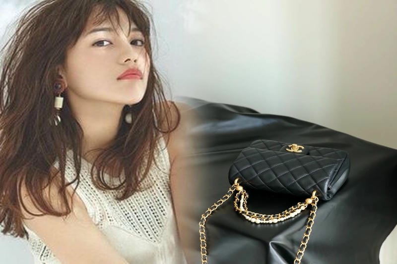 化粧バッグもシャネルで！ラグジュアリーなデザインで気分をアップ