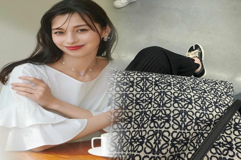 ロエベ ハンモック ミニ コーデ