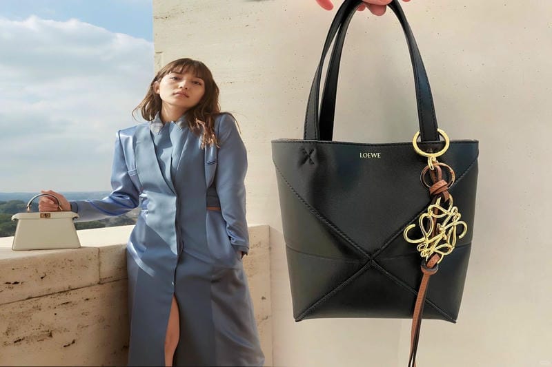 【ロエベ ラピスタル 偽物】