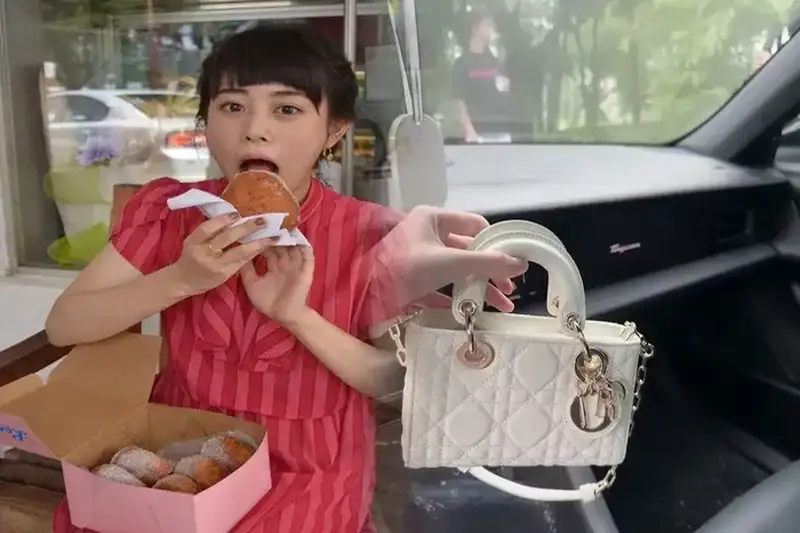 dior 偽物 見分け方 トートバッグ