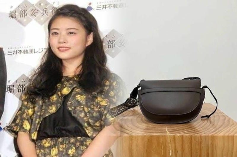 人気YouTuberも持つロエベのバッグ、その特徴を解説