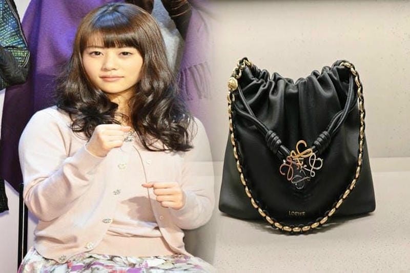 ロエベバッグなんで流行ってる？