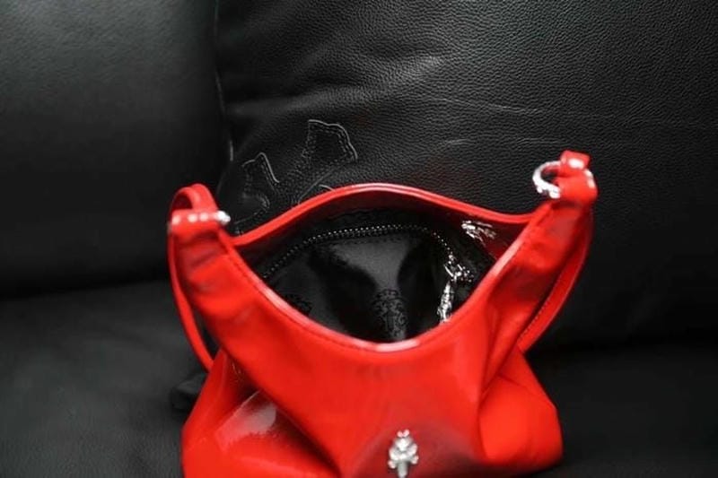 クロムハーツ風バッグ メンズに最適！スタイル別のおすすめモデル