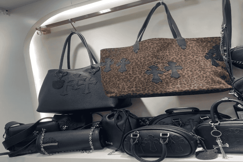 クロム ハーツ ポーチが話題！スタイリッシュで実用性抜群のアイテム