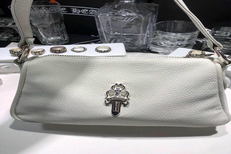 クロムハーツ風バッグ メンズに最適！スタイル別のおすすめモデル