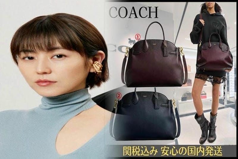 コーチの22年クリスマス、恐竜「レキシー」のトートバッグやカードケース