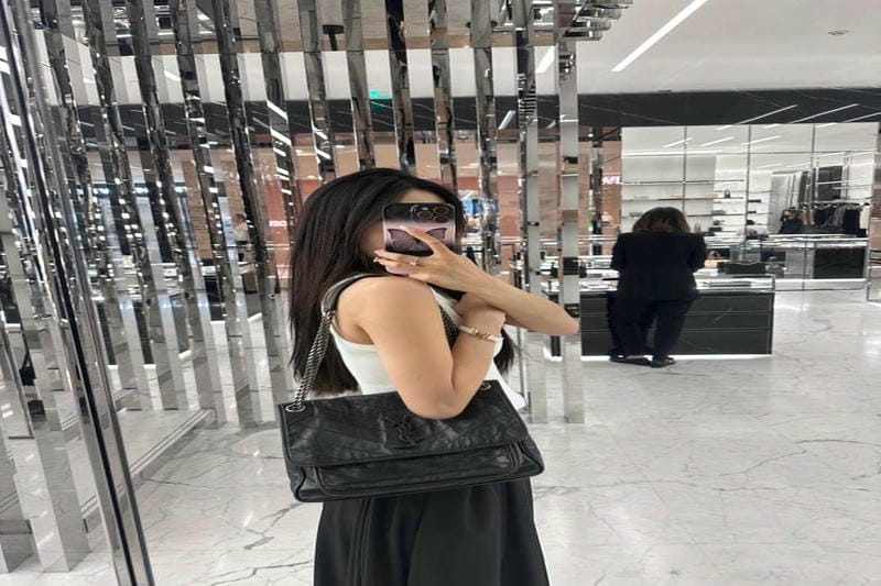 サン ローラン バッグ 日本 限定