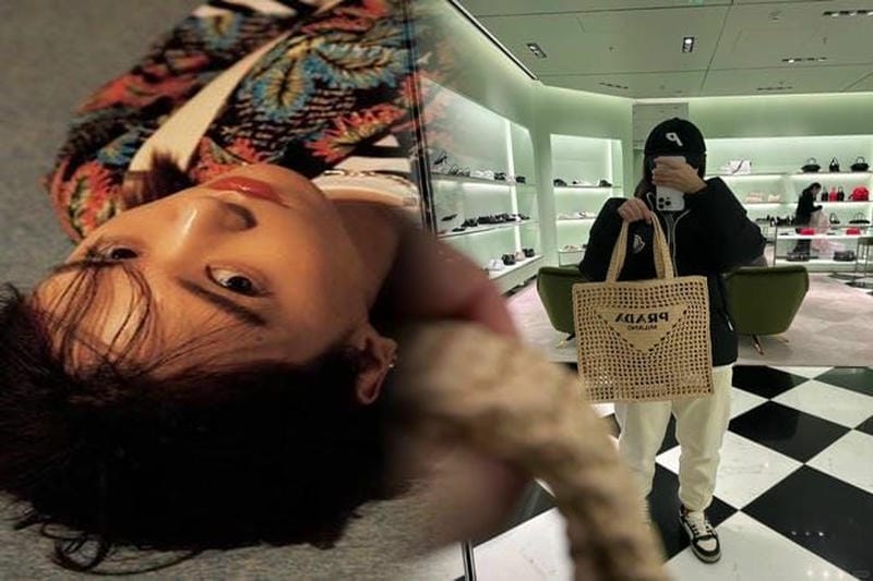 プラダから“うさぎ”モチーフの新作バッグ、携帯ケースも