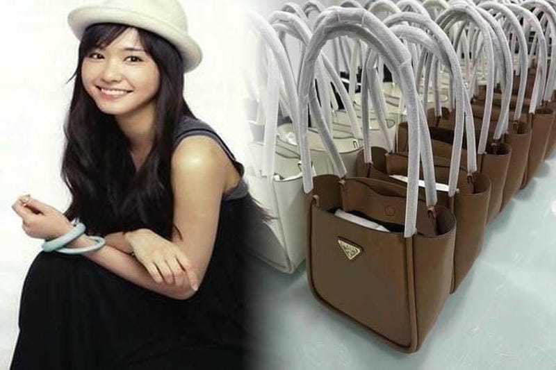 メルカリ プラダ トート バッグ