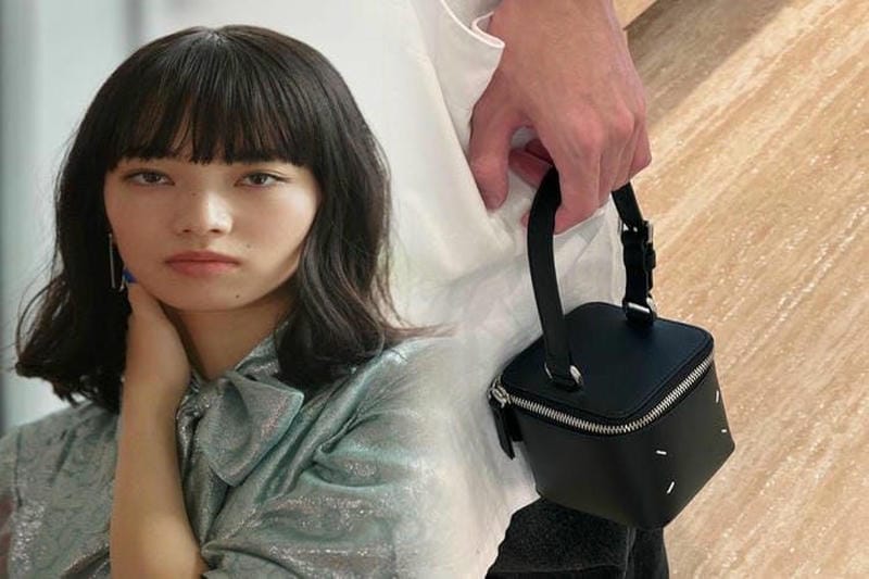 マルジェラ バッグの季節別コーディネート術：春夏編