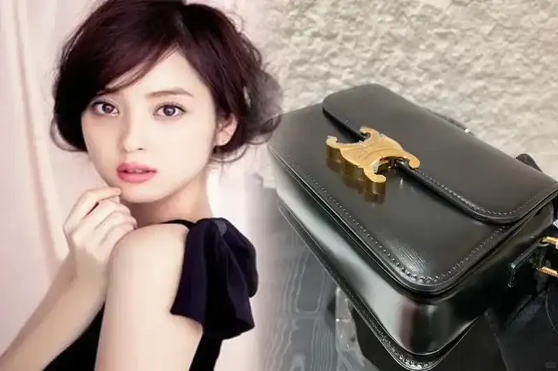 セリーヌの大人気ショルダーバッグ 「クラシックボックス」