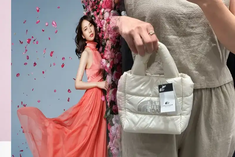 ミニポーチがかわいい！ノースフェイスのちょっとしたお出かけに便利