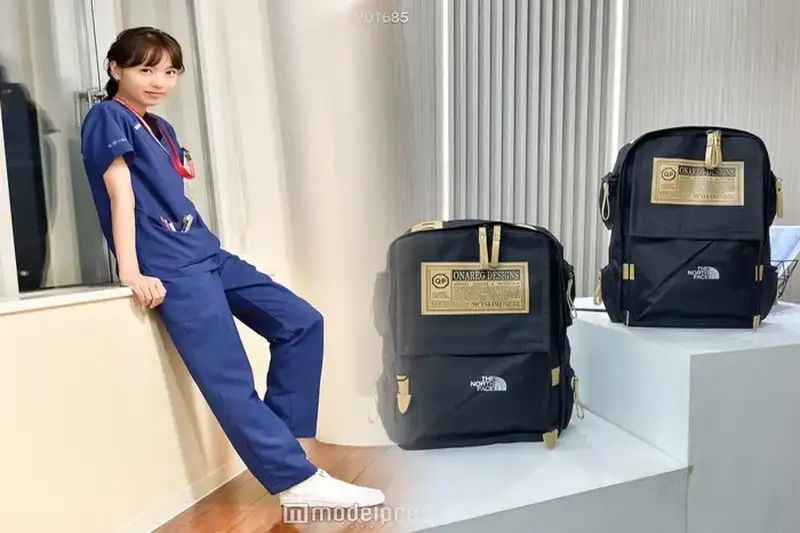 コンパクトで軽量！3Lサイズのノースフェイスショルダーバッグの使い勝手