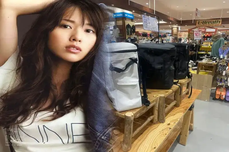 人気モデル「ノースフェイス メッセンジャーバック APK7 061LW7」使いやすさの秘密