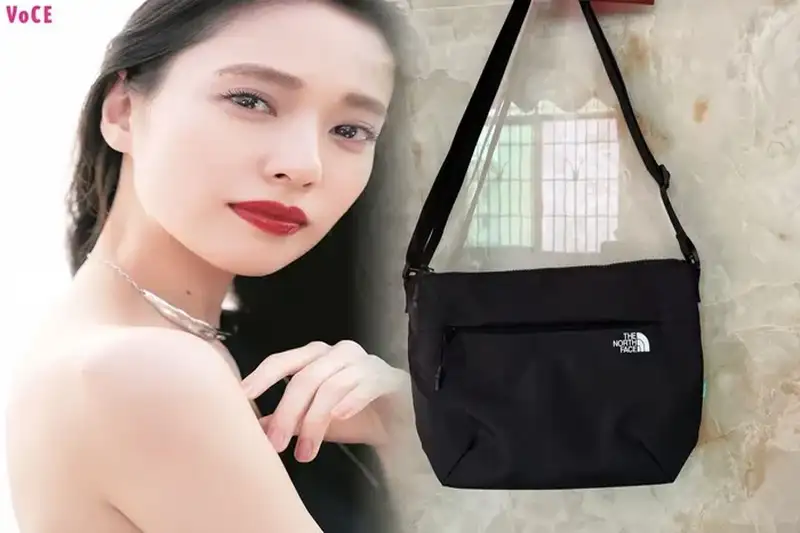 レディースにぴったり！斜め掛けノース フェイスで快適にお出かけ