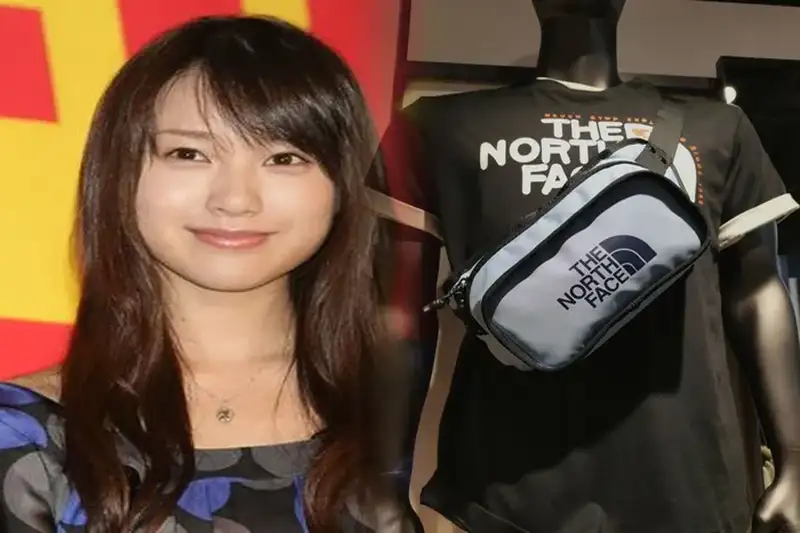 コンパクトで軽量！3Lサイズのノースフェイスショルダーバッグの使い勝手