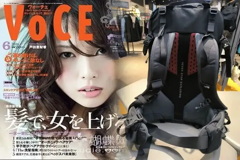 ギャラクシー柄のノースフェイスリュックでSF好きの心をくすぐるデザイン！