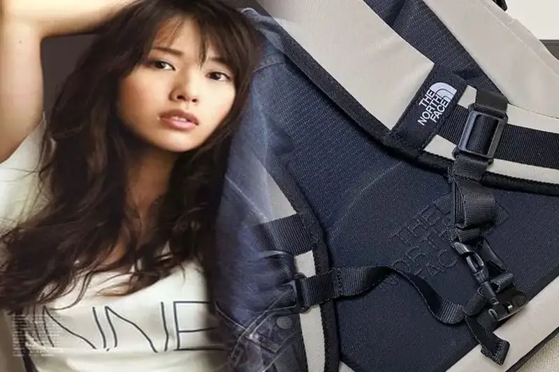 ミニポーチがかわいい！ノースフェイスのちょっとしたお出かけに便利