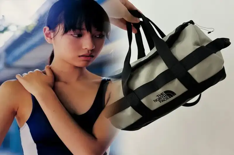 ノースフェイスのゴアテックス素材雨天対策もおしゃれに