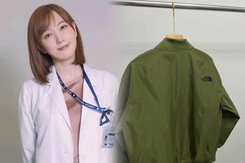 ノース フェイス 黒 ロゴ