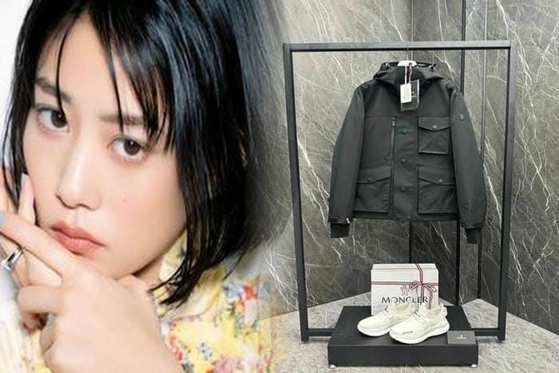 ギフトに人気上品 MONCLER 23/24AW モンクレール ウールケープ MANTELLA