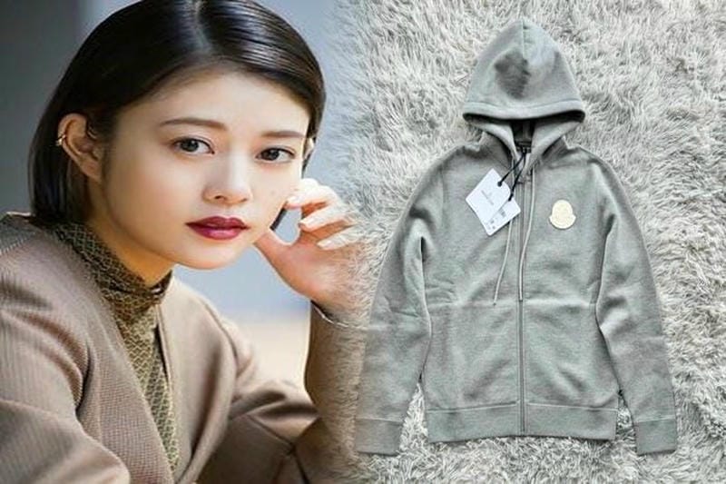 Monclerのダウンが雨に濡れた時の対処法は？