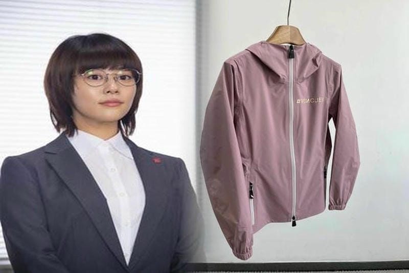 モンクレールのダウンの重さは？