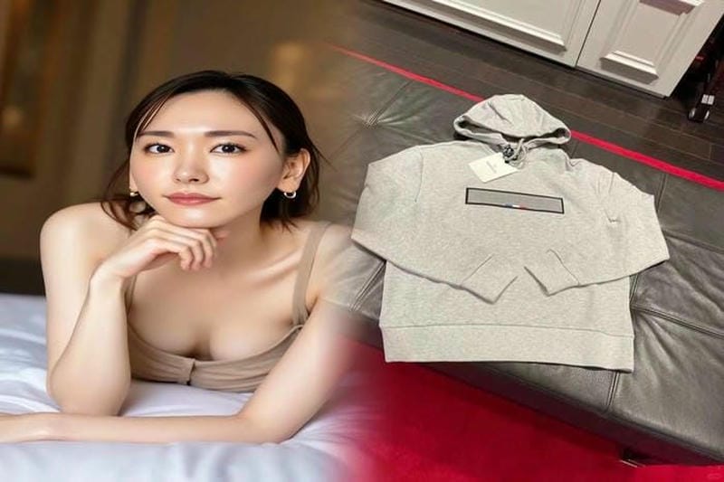 モンクレール 水色