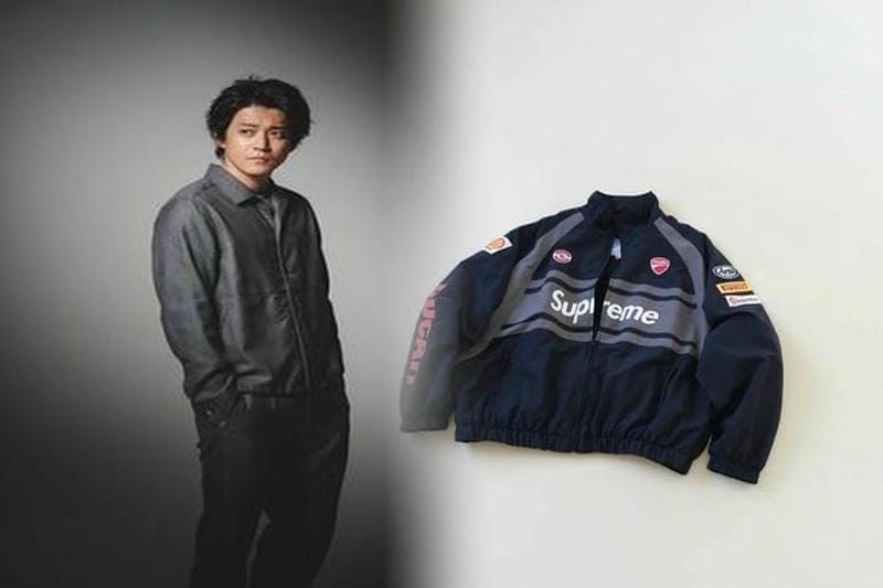 シュプリーム 赤 パーカー コーデ