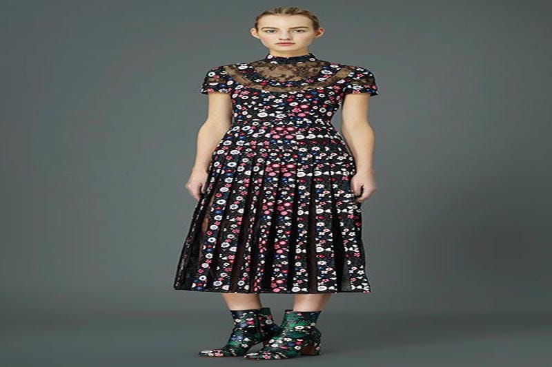 ヴァレンティノ 2021年秋冬コレクション「ヴァレンティノ アクト コレクション」ライブ配信