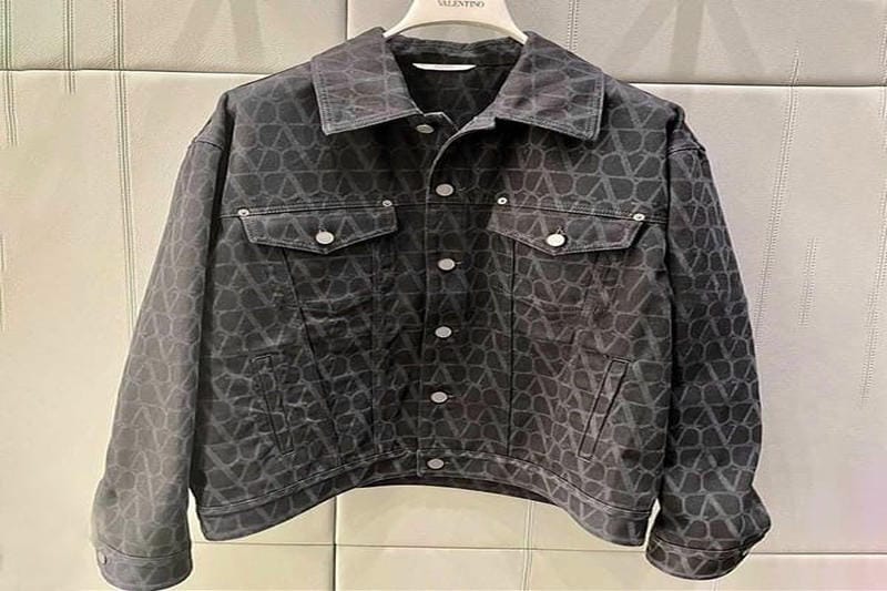 VALENTINO　 TシャツVLTNブラック