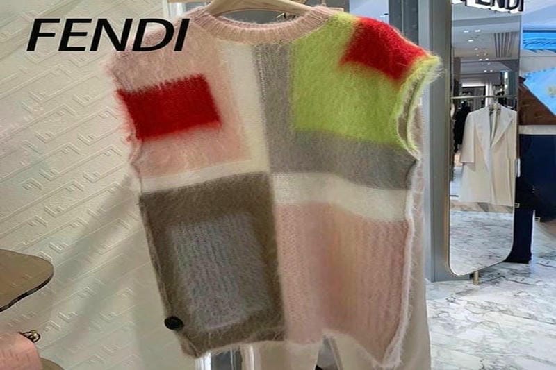 定番のモンスターパーカを、ツイードに。マジックスティック×ワイルドシングスの意表を突く斬新コラボ。