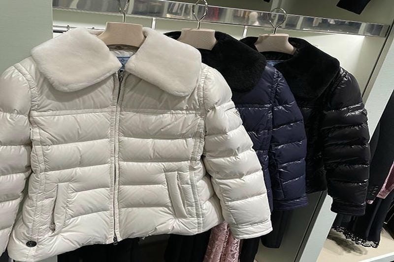 こんなキーケースが人気です—プラダ