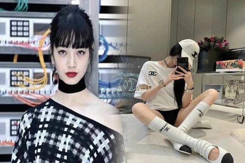 バレンシアガ 宇宙服 値段