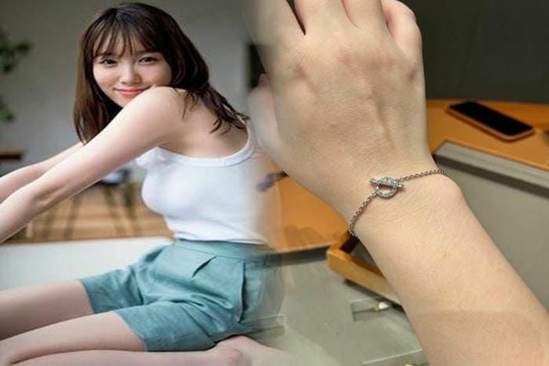 現在もエルメスを代表するジュエリーとして愛されています