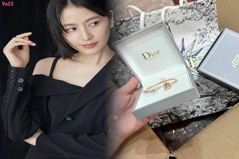 dior パールピアスで春夏のコーディネートを華やかに