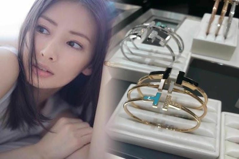 ティファニー スマイル ネックレス 芸能人