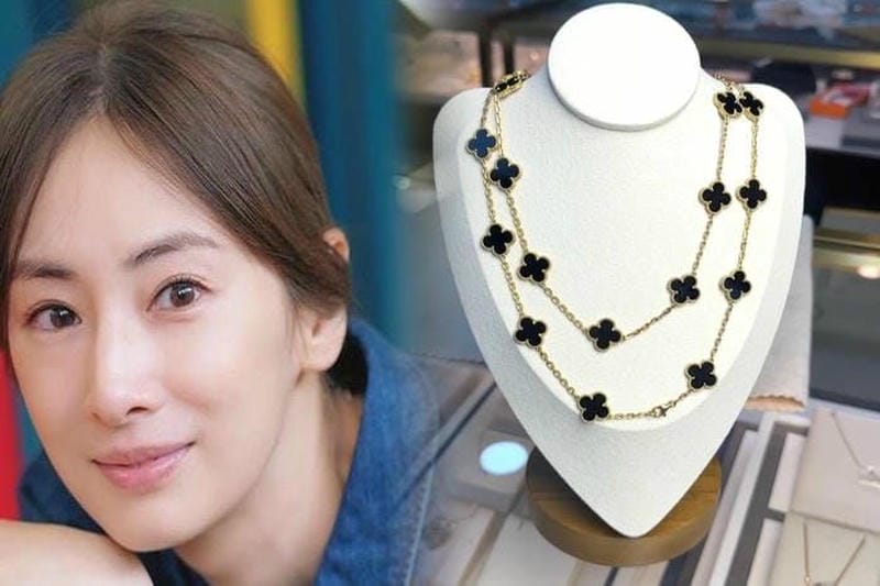 高級感溢れる！ヴァンクリーフのピアスで魅せる大人の美しさ