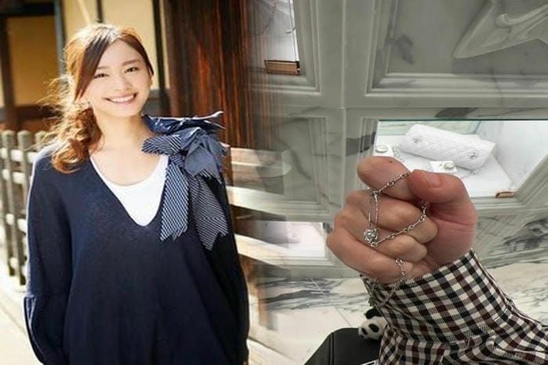 クロムハーツ ペーパーチェーン ブレスレット 8インチ：シンプルながらも洗練された魅力