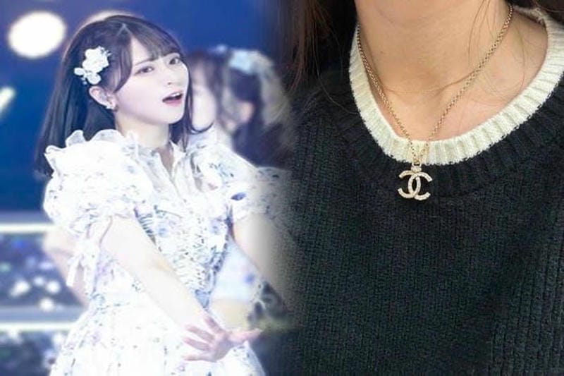 シャネルのブローチを使った結婚式の装い