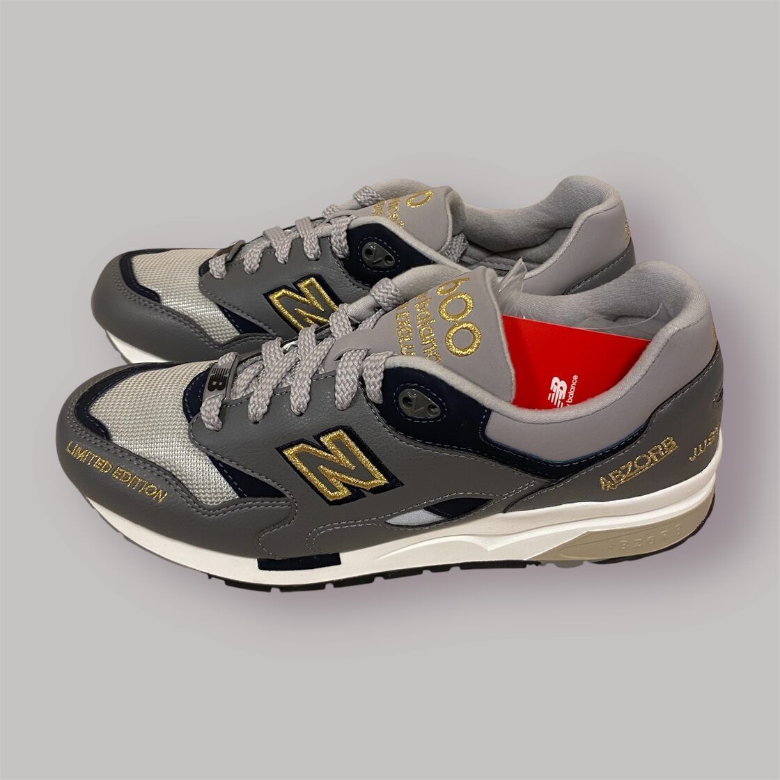 ニューバランス 996 黒 ゴールド