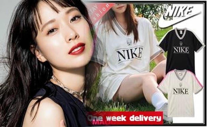 ナイキ 白 シャツ