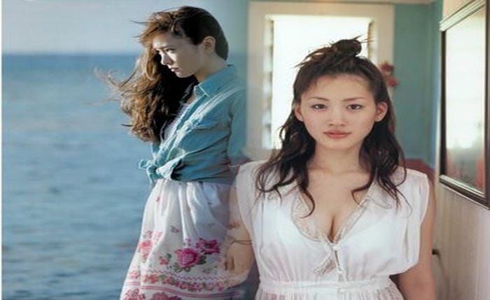 ナイキ ikea コラボ t シャツ