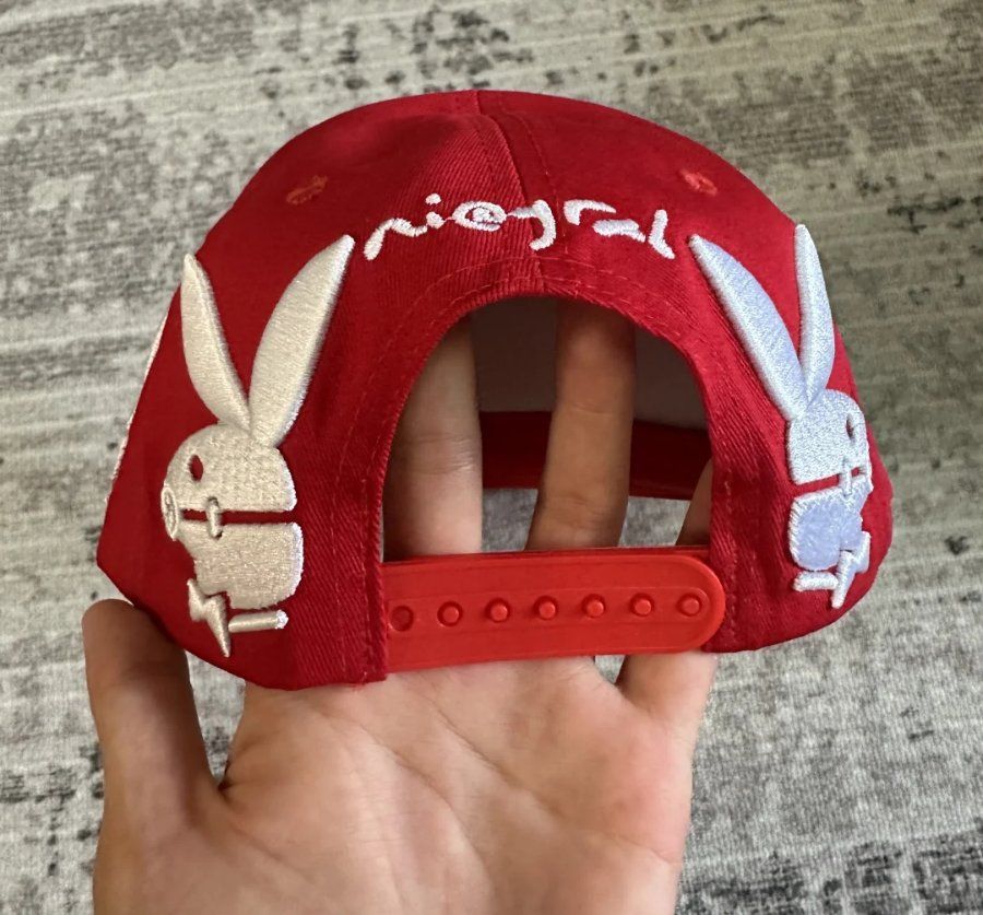 スナップバックキャップとは