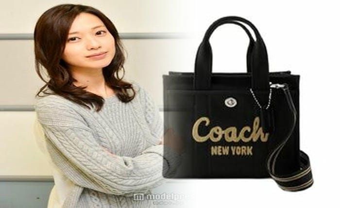 コーチ バッグ ショルダー 斜 めがけ